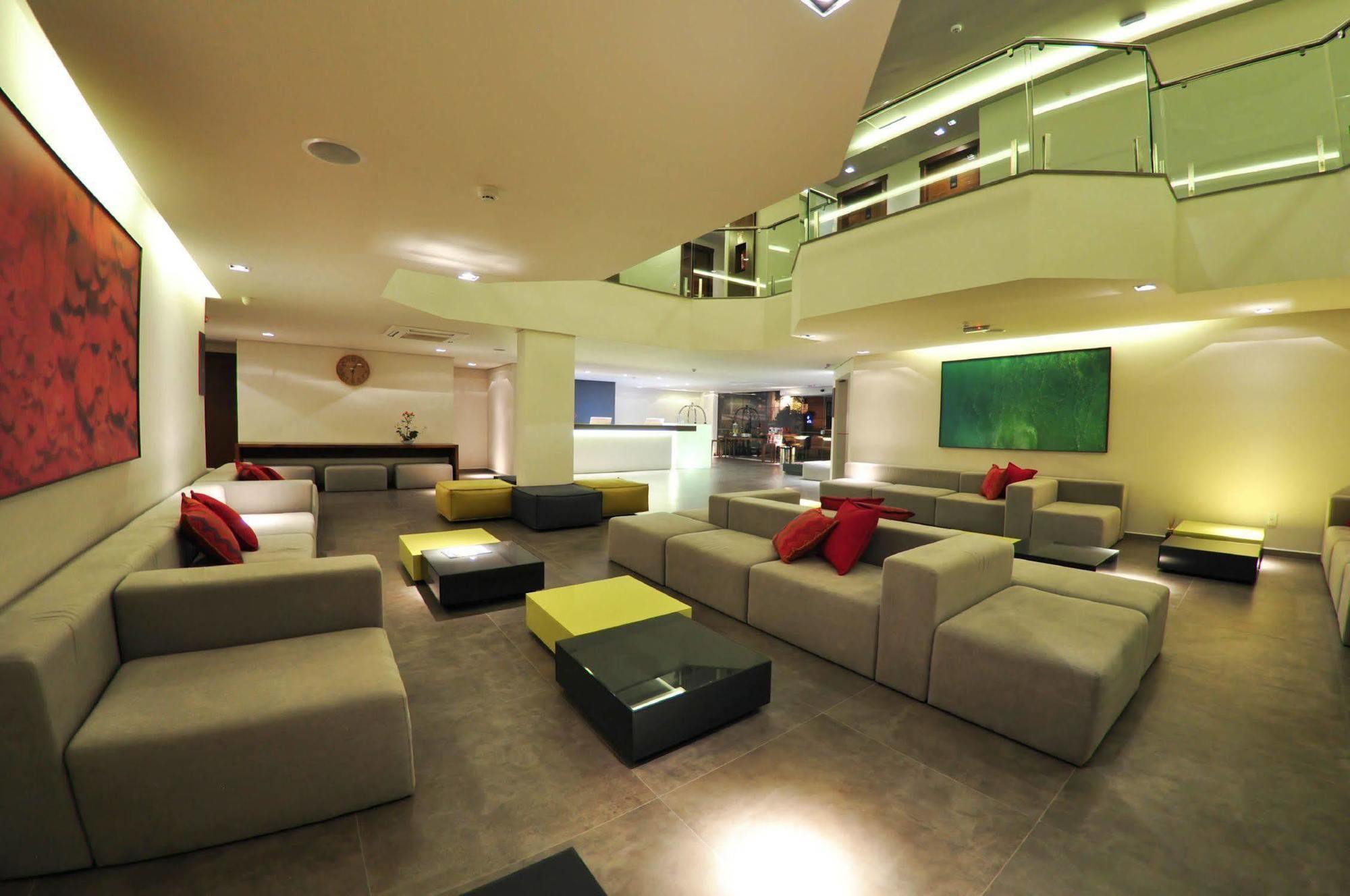 Hotel Laghetto Stilo Centro Gramado Exterior foto The lobby of the hotel